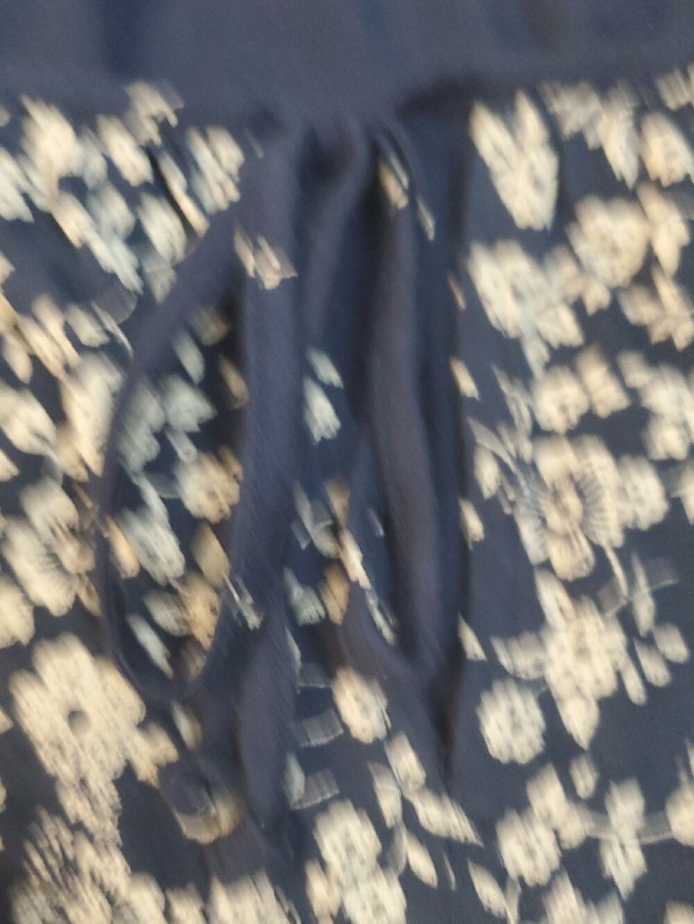 Lucky Brand 2X navy blue floral Printed Top - Picture 8 of 10